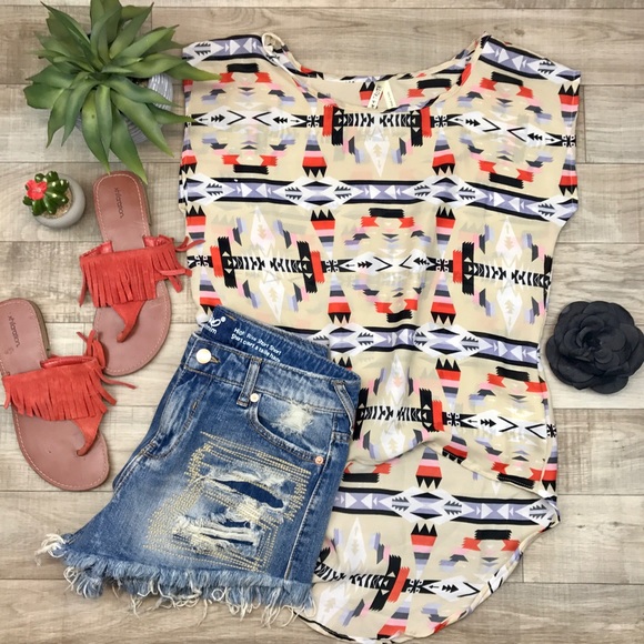 Live 4 Truth Tops - Live 4 Truth Aztec blouse size S